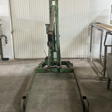 Grua de tirar motores 2000KG